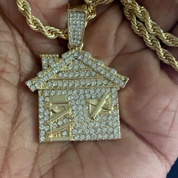 Trap House Pendant Necklace Charm - Picture 3 of 4
